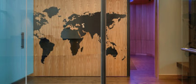 Obraz świata na ścianie